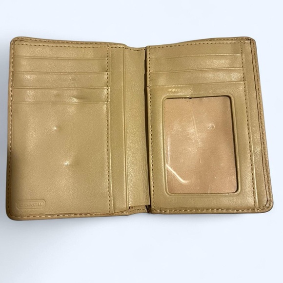 Coach - Picture 8 of 15